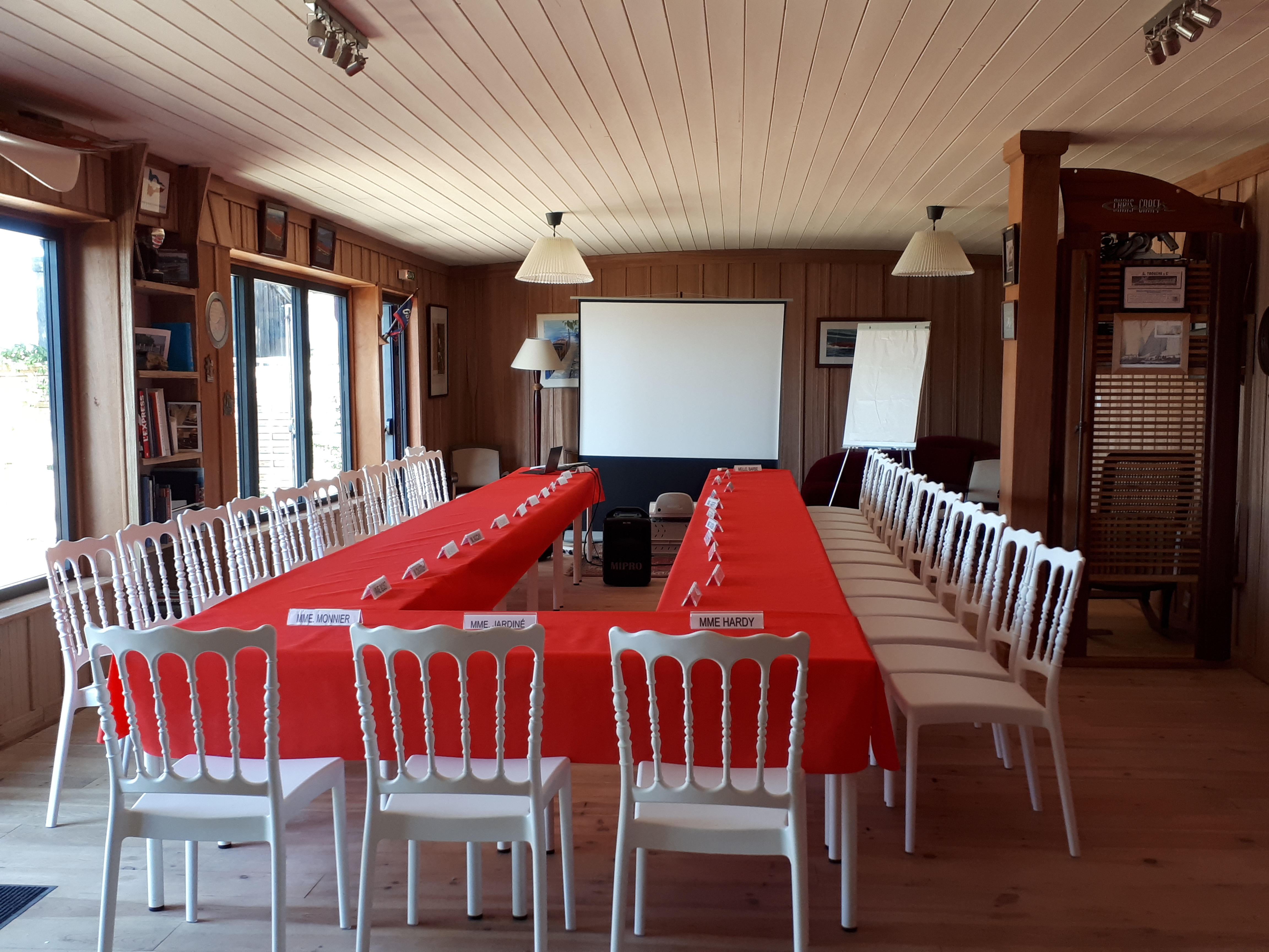 Salle Garonne — configuration conférence